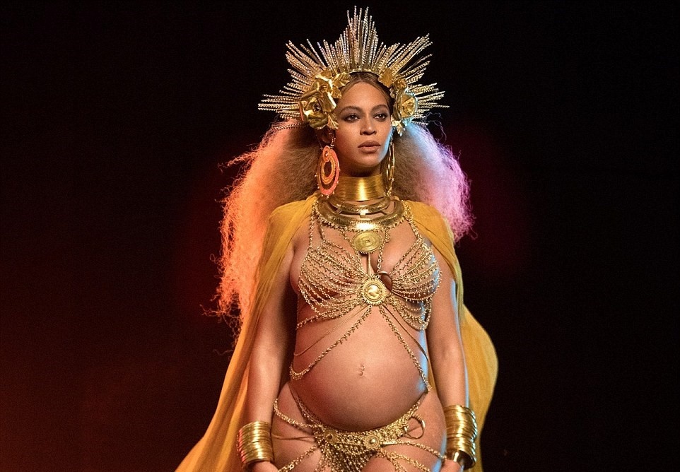 Beyonce va Jay Z don cap sinh doi chao doi hinh anh