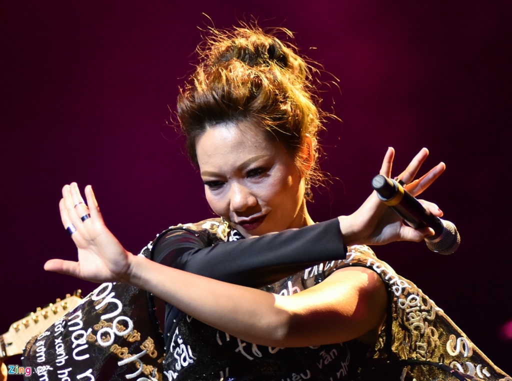 Tran Thu Ha the hien ca khuc 'Anh cu di di' hinh anh