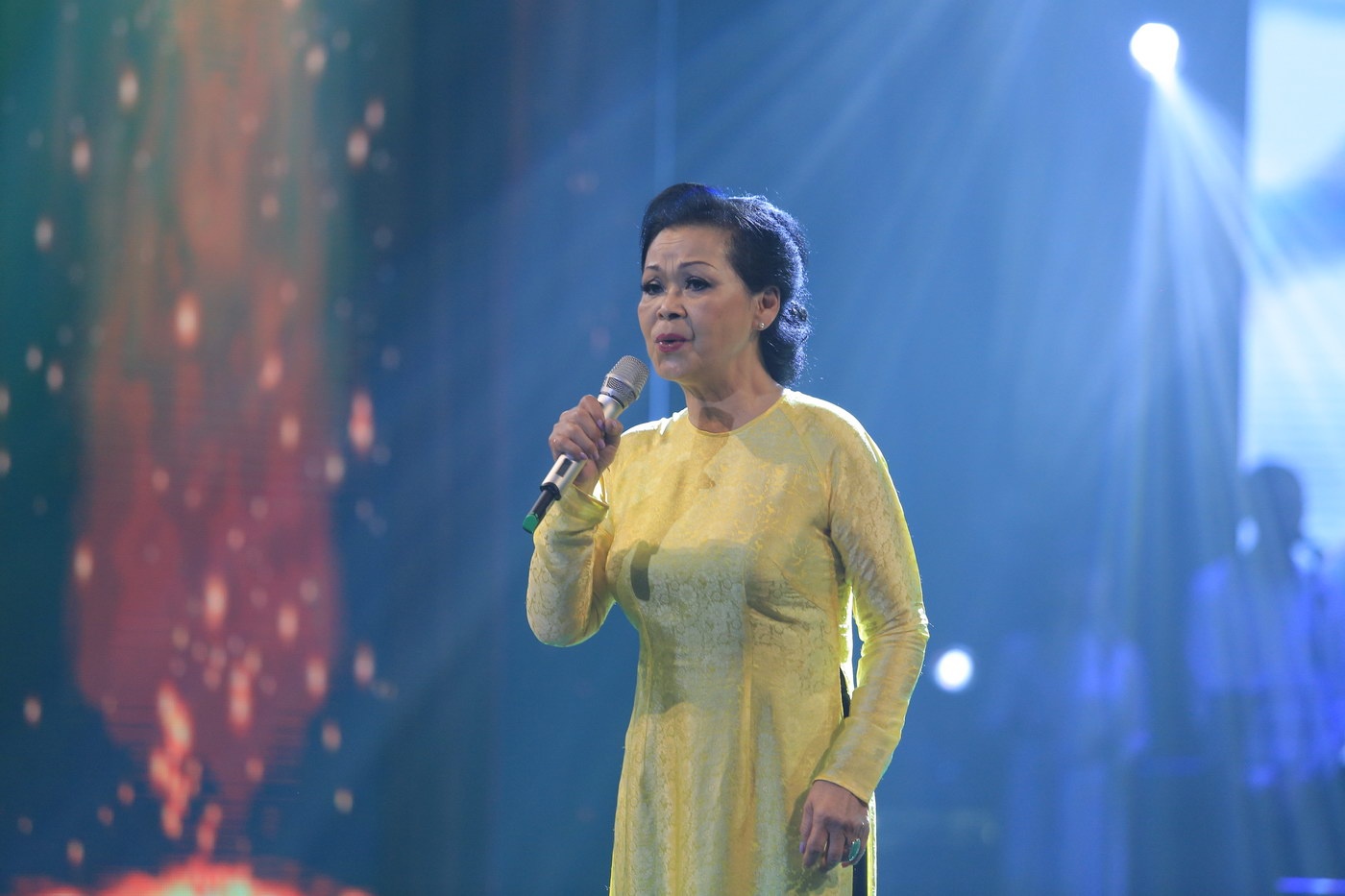 danh ca Khanh Ly anh 6