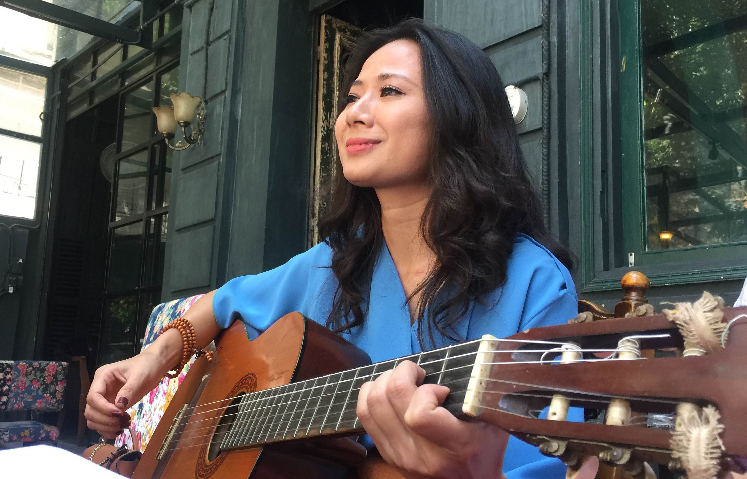 Giang Trang mang nhac Trinh sang Nhat Ban hinh anh