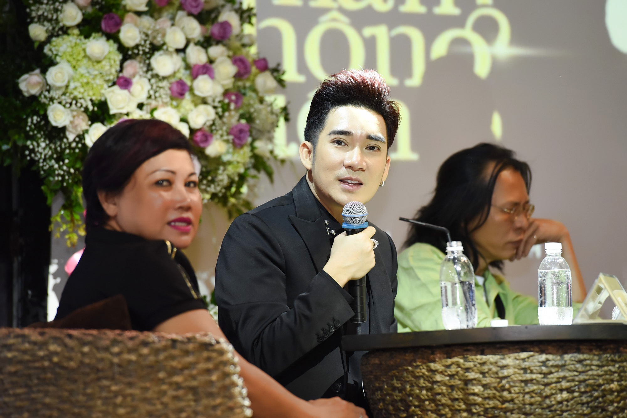 Quang Ha: 'Anh Hoai Linh noi chi nhan tien huong hoa' hinh anh