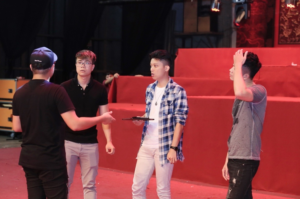 Le gio To san khau anh 5