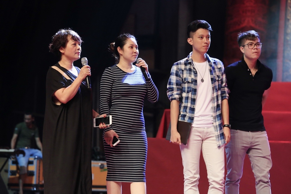 Le gio To san khau anh 1