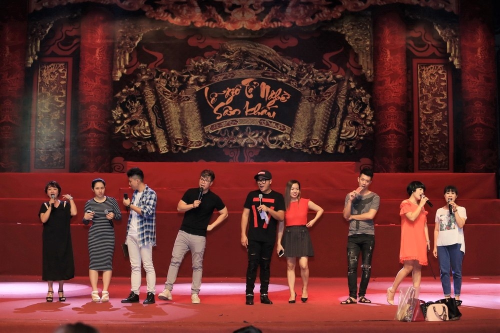 Le gio To san khau anh 7