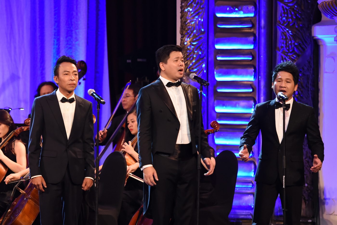 Dang Duong xuc dong om thay anh 10