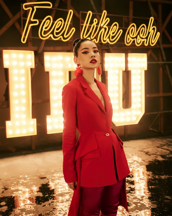 Khánh Linh nói về hotgirl đi hát ảnh 2 Khanh Linh noi ve hotgirl di hat anh 2