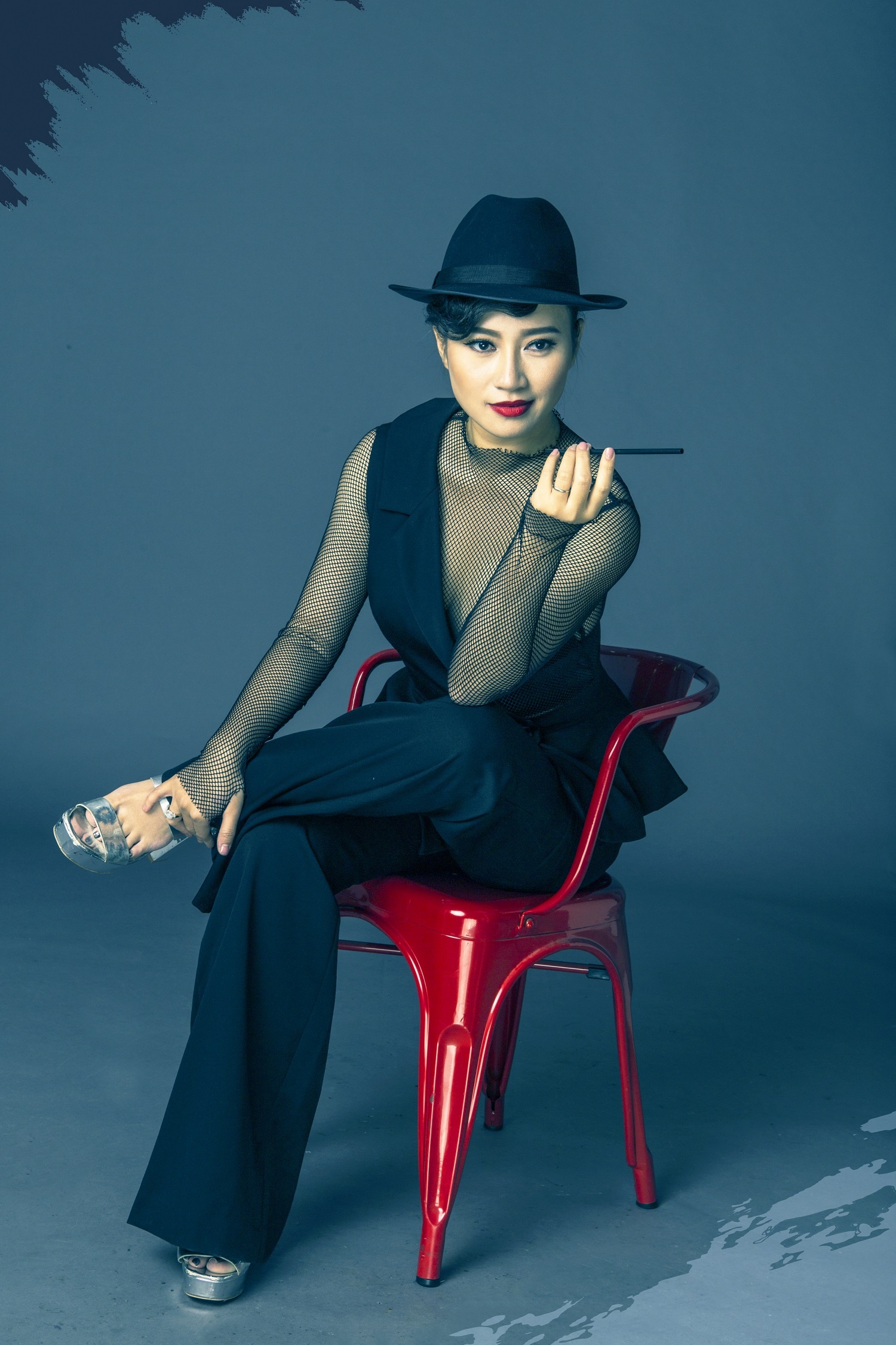 Khánh Linh nói về hotgirl đi hát ảnh 4 Khanh Linh noi ve hotgirl di hat anh 4