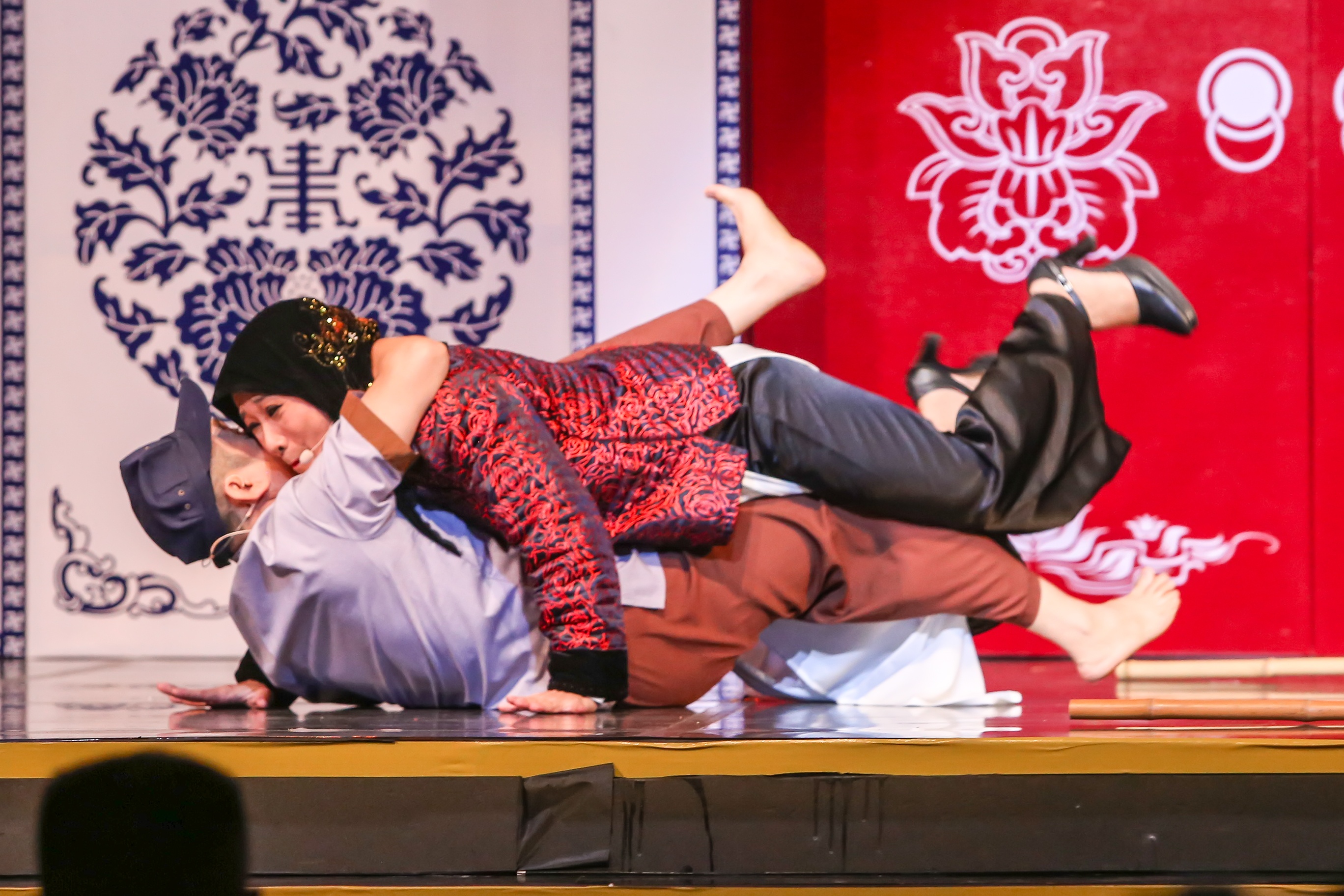 Ngoc Huyen tung tim nguoi thay Kim Tu Long anh 6