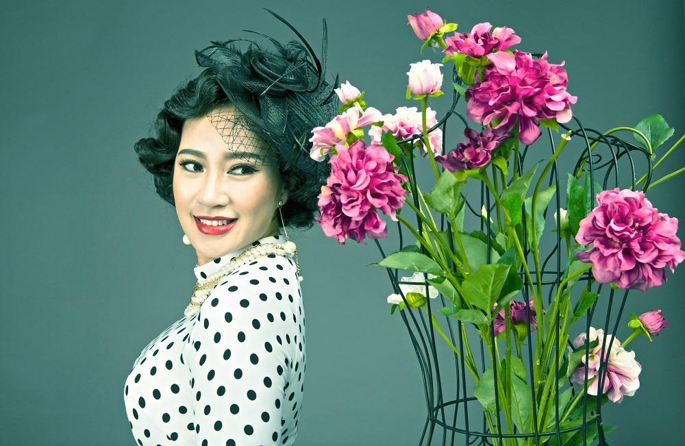 Khanh Linh muon lot xac trong am nhac nhu 'ngai hoa buom' hinh anh