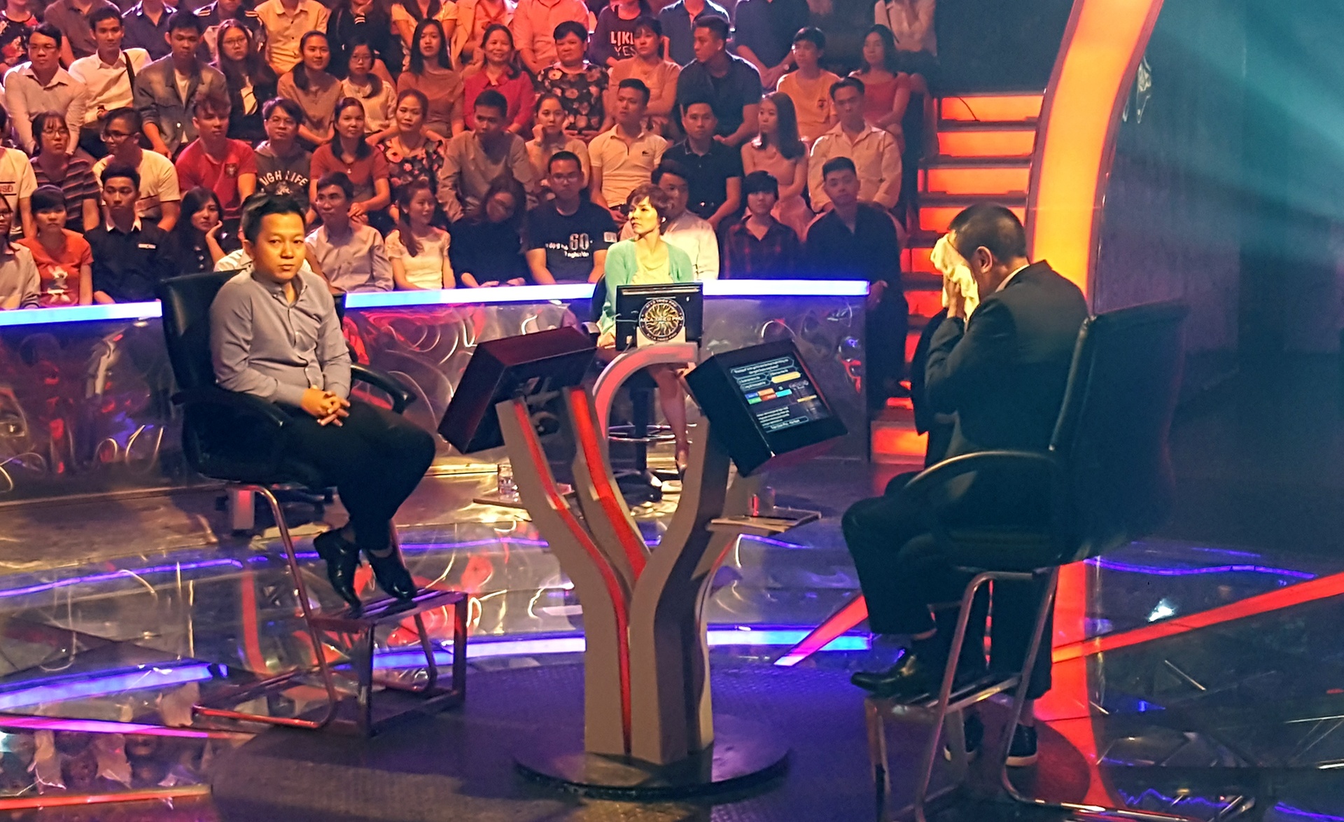 phut chia tay xuc dong cua nha bao Lai Van Sam anh 3