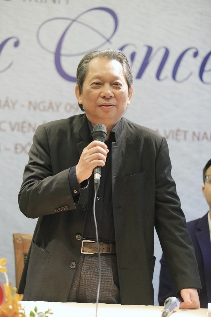 dem nhac co dien anh 1