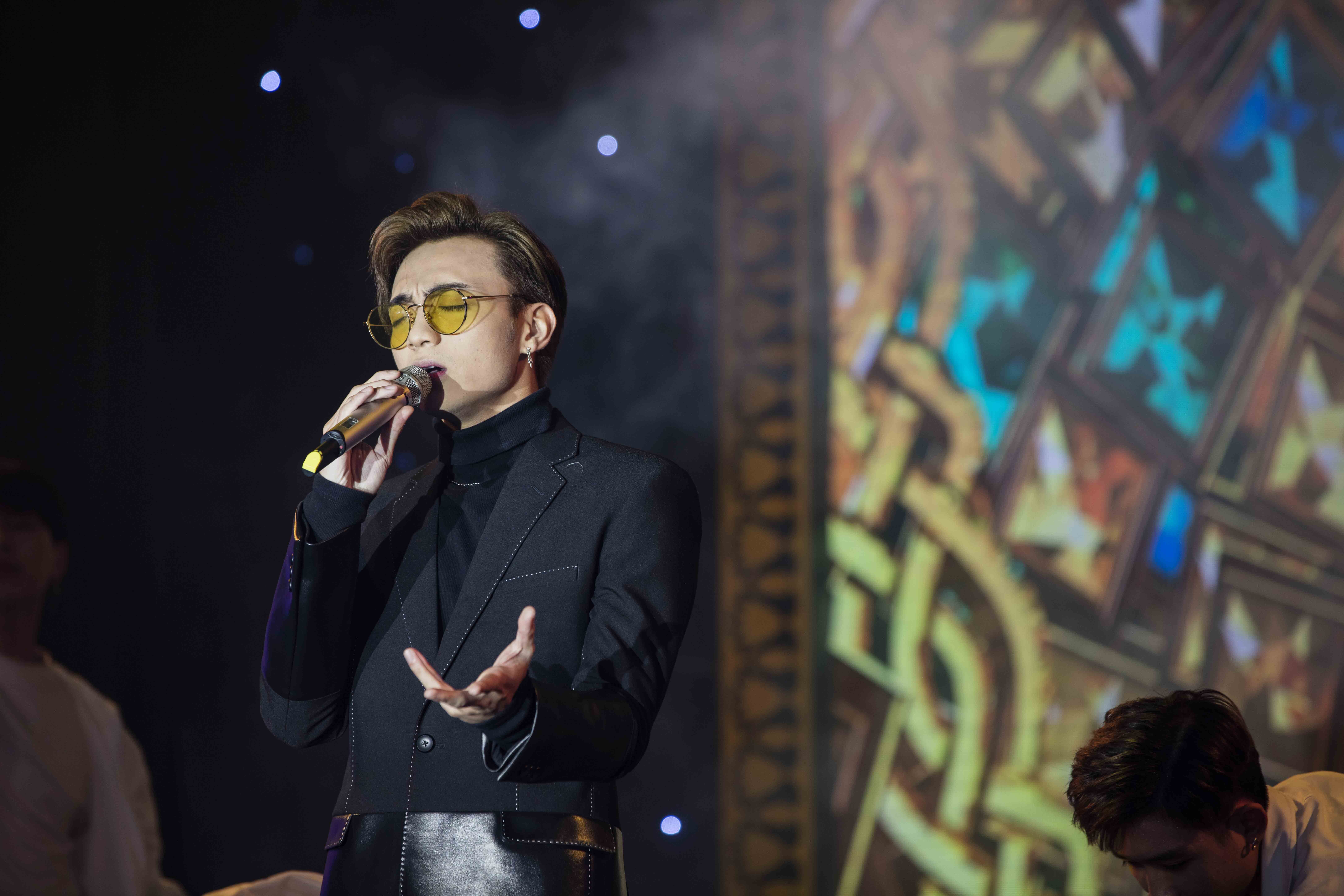 Soobin Hoang Son xin chu ky My Tam anh 7