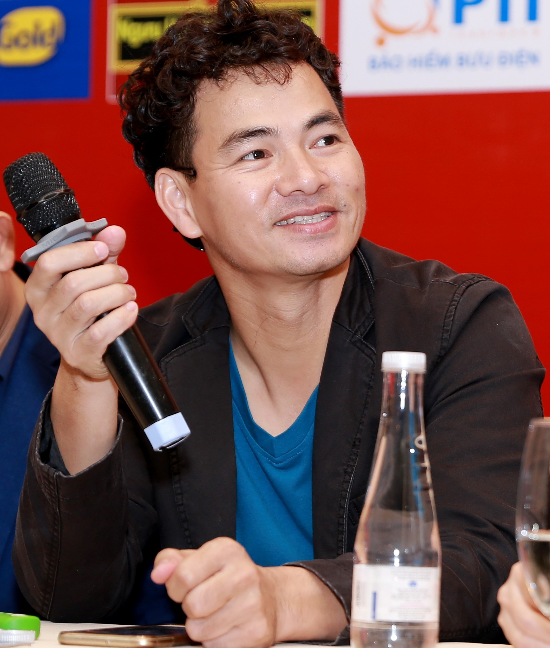 Lai Van Sam noi ve MC Ai la trieu phu anh 2