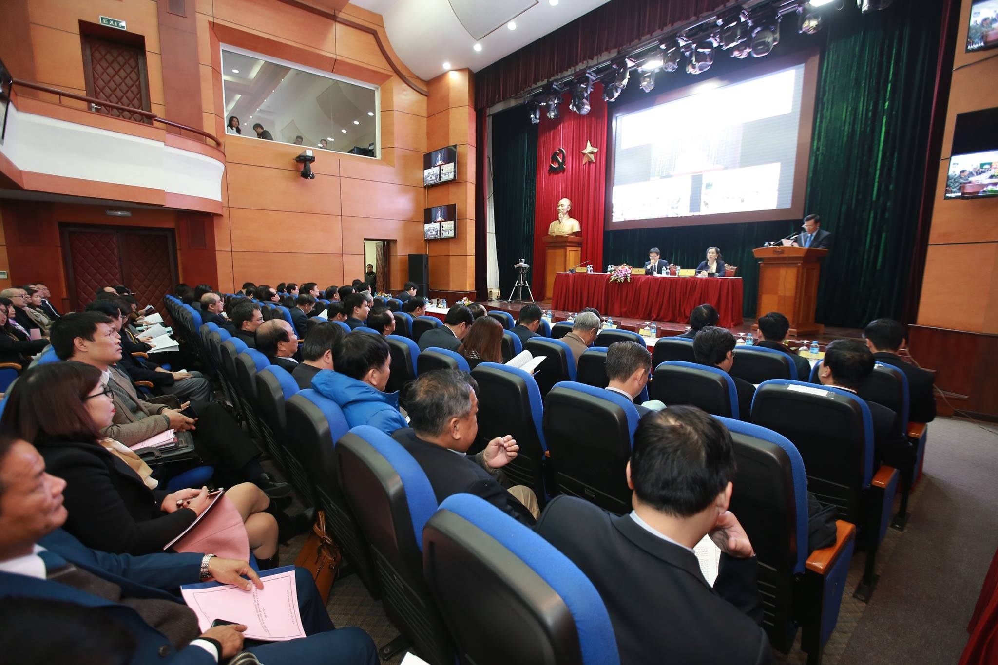 Pho thu tuong Vu Duc Dam anh 2