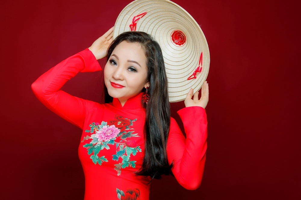 Ca si hoc thuat hat nhac xua, Bolero: Kham pha hay chay theo trao luu? hinh anh