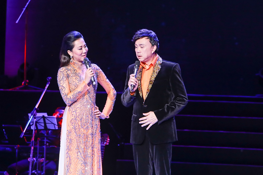 Nhu Quynh lan dau nam tay Truong Vu anh 3