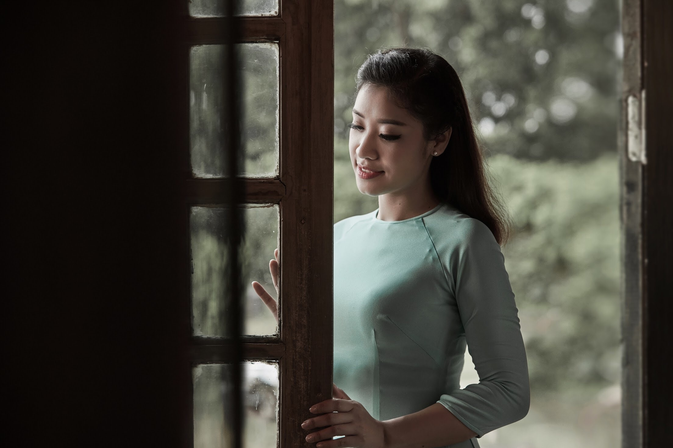 'Tinh ca mat troi' trong album 'Tinh' cua Sao mai Bich Hong hinh anh