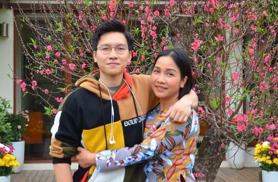 My Linh tiet lo ve Tet dac biet voi ba con nong dan o Soc Son hinh anh