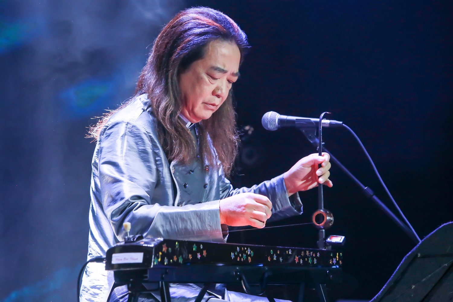 Trong Tan hat Bolero anh 3