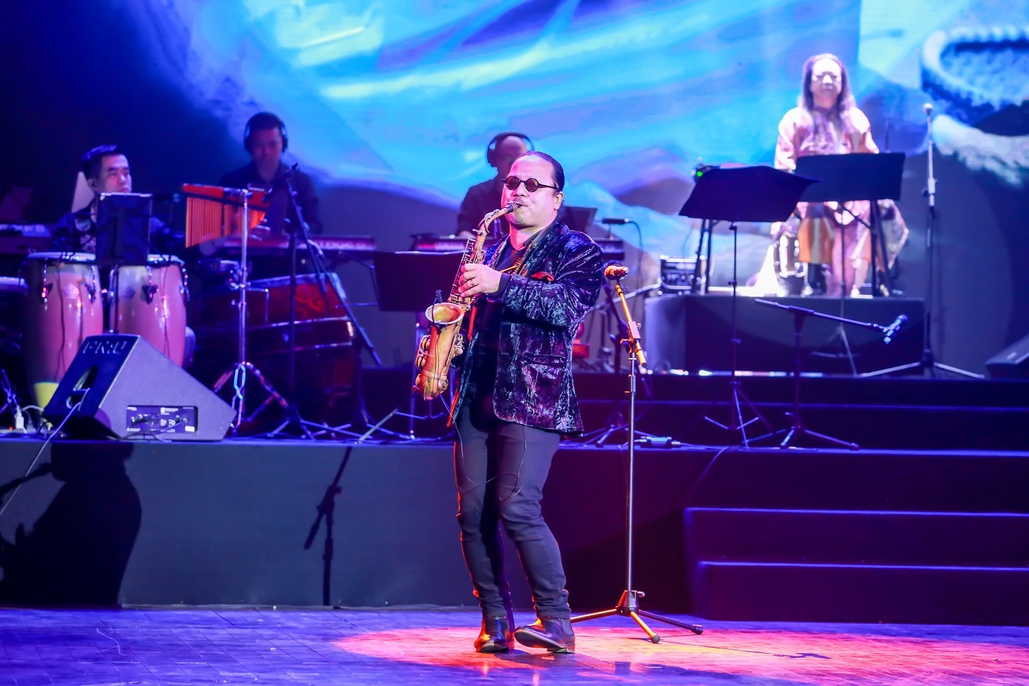 Trong Tan hat Bolero anh 8