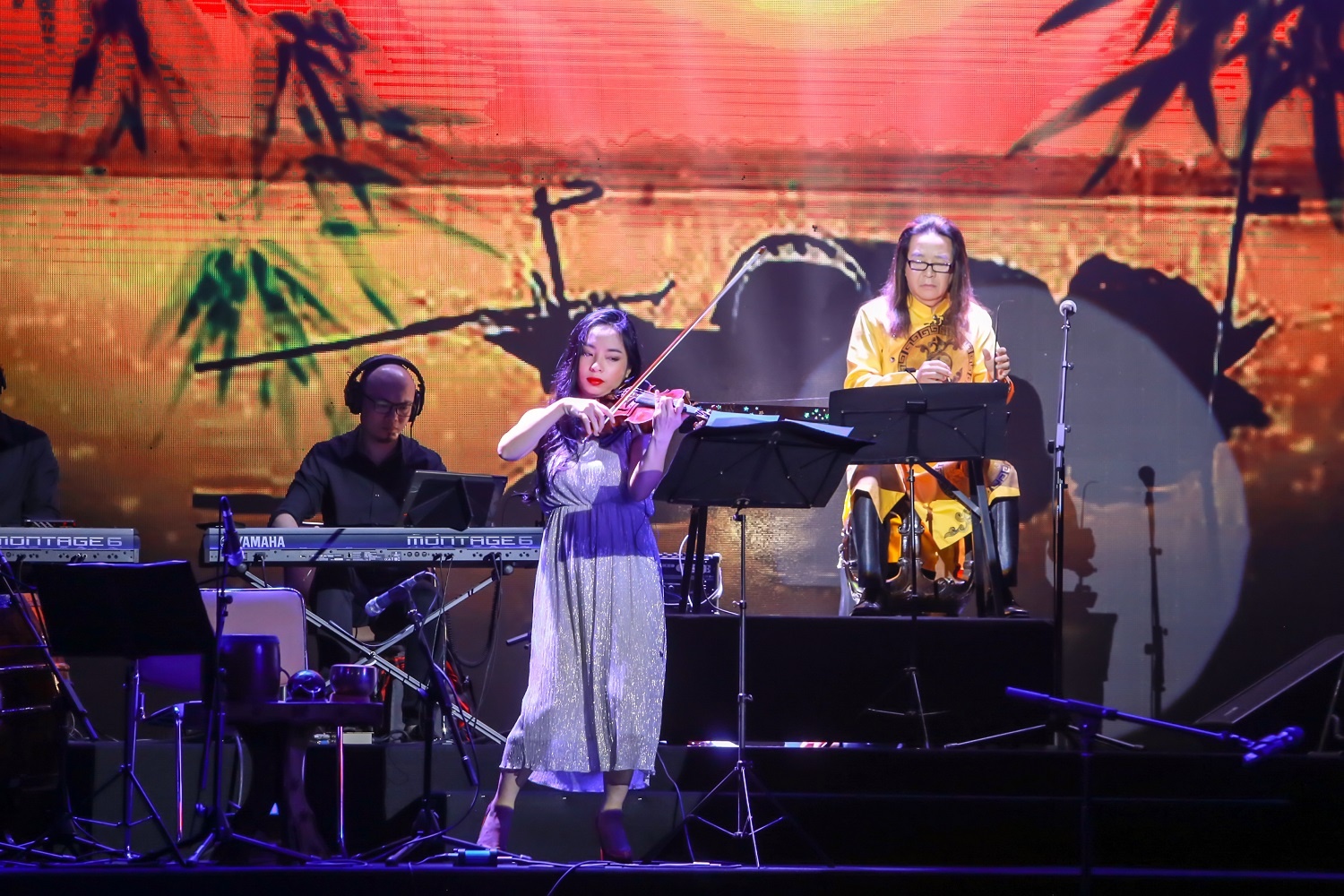 Trong Tan hat Bolero anh 10