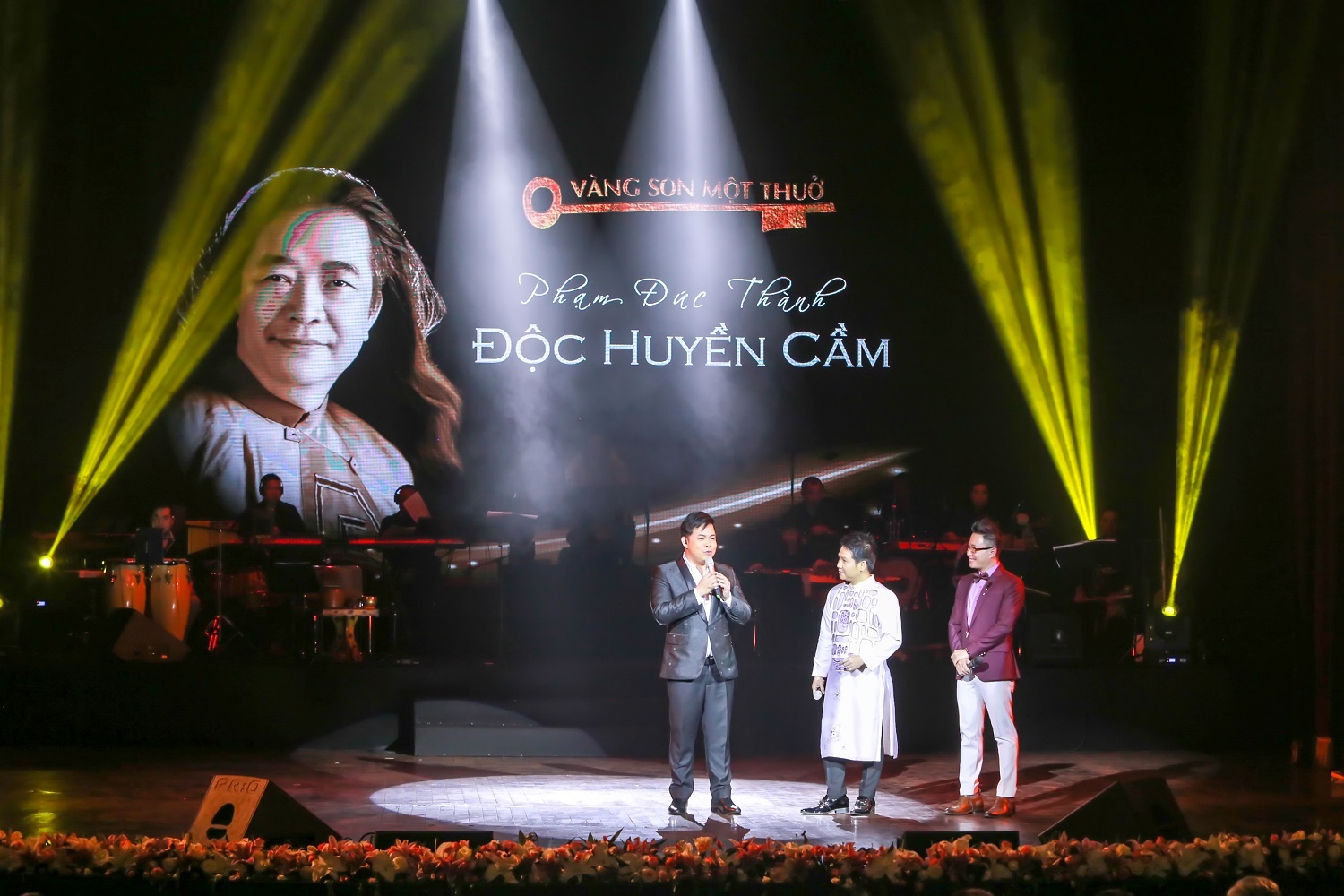 Trong Tan hat Bolero anh 1