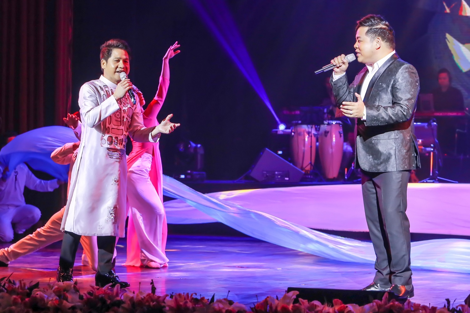 Trong Tan hat Bolero anh 2