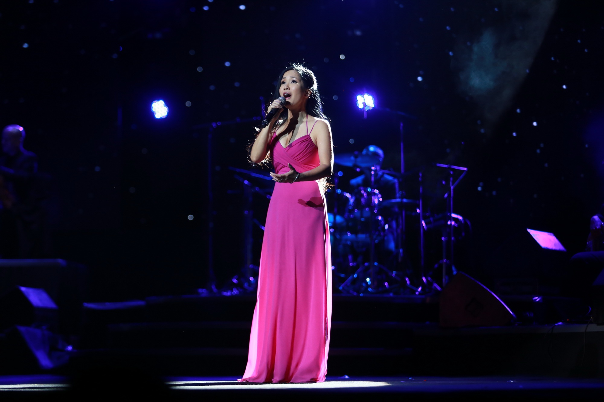 Khanh Ly cam thay chanh long anh 8