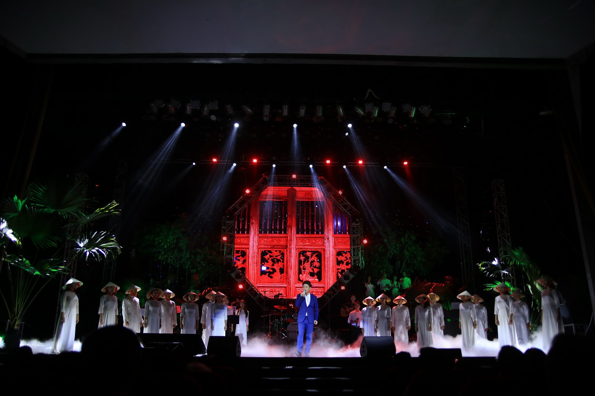 Nhà hát Ca múa nhạc Thăng Long ảnh 8 Nha hat Ca mua nhac Thang Long anh 8