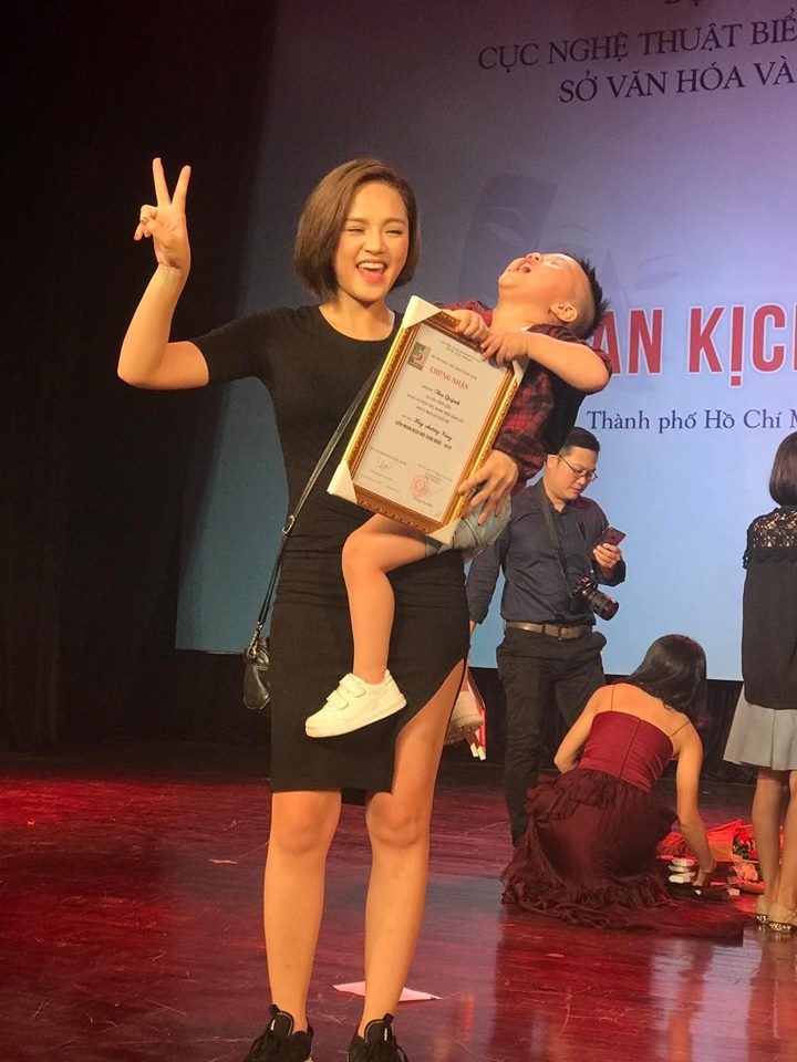 Chí Nhân bức xúc ảnh 2 Chi Nhan buc xuc anh 2