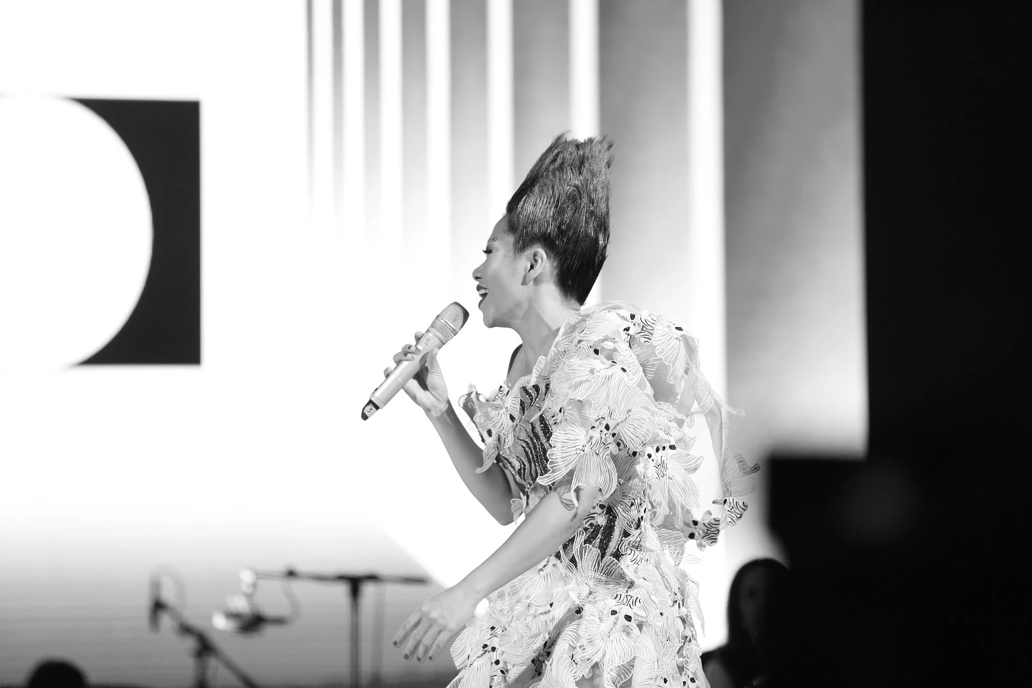 Bang Kieu run,  Tung Duong khoc anh 7