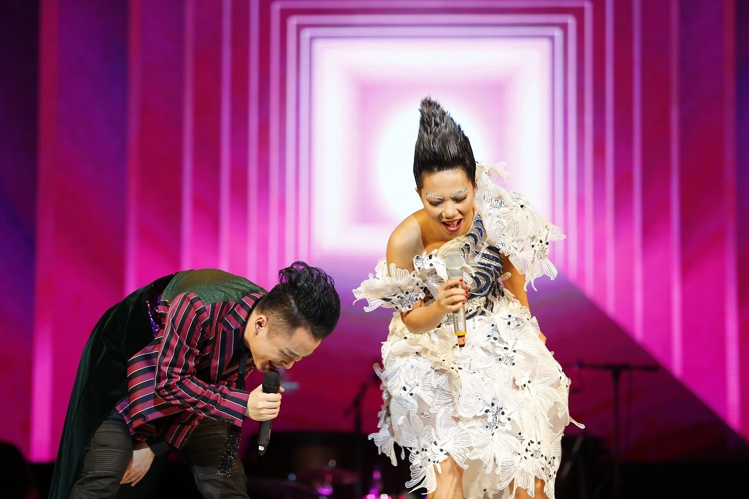 Bang Kieu run,  Tung Duong khoc anh 6