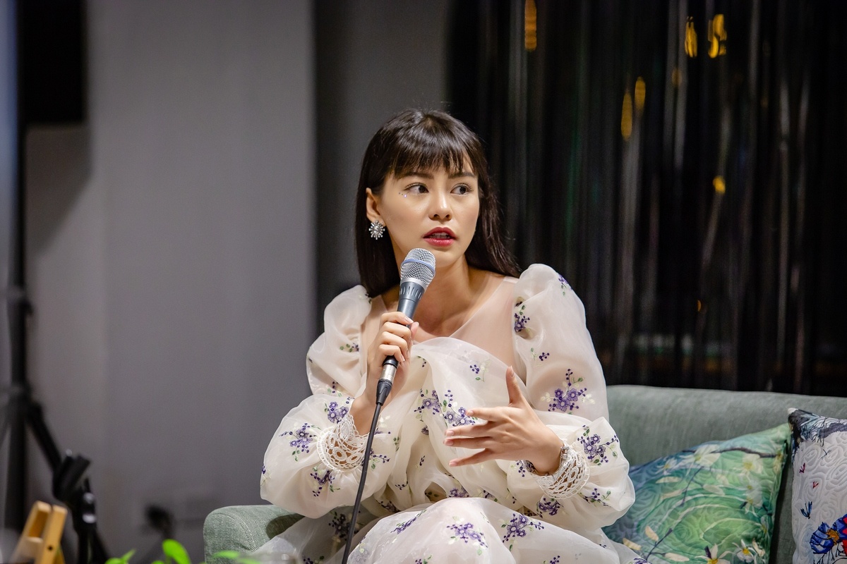 Bui Lan Huong: 'Mot cuoc tinh, toi phai viet 5 bai hat de het buc boi' hinh anh