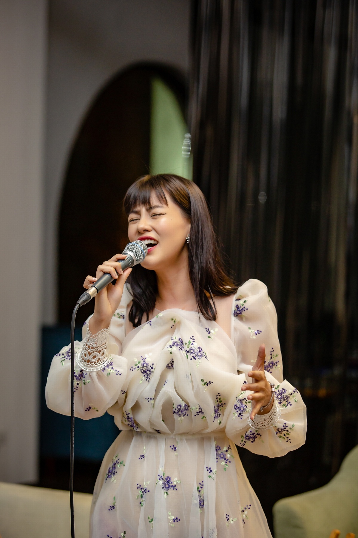 Bùi Lan Hương bán nhà ảnh 2 Bui Lan Huong ban nha anh 2