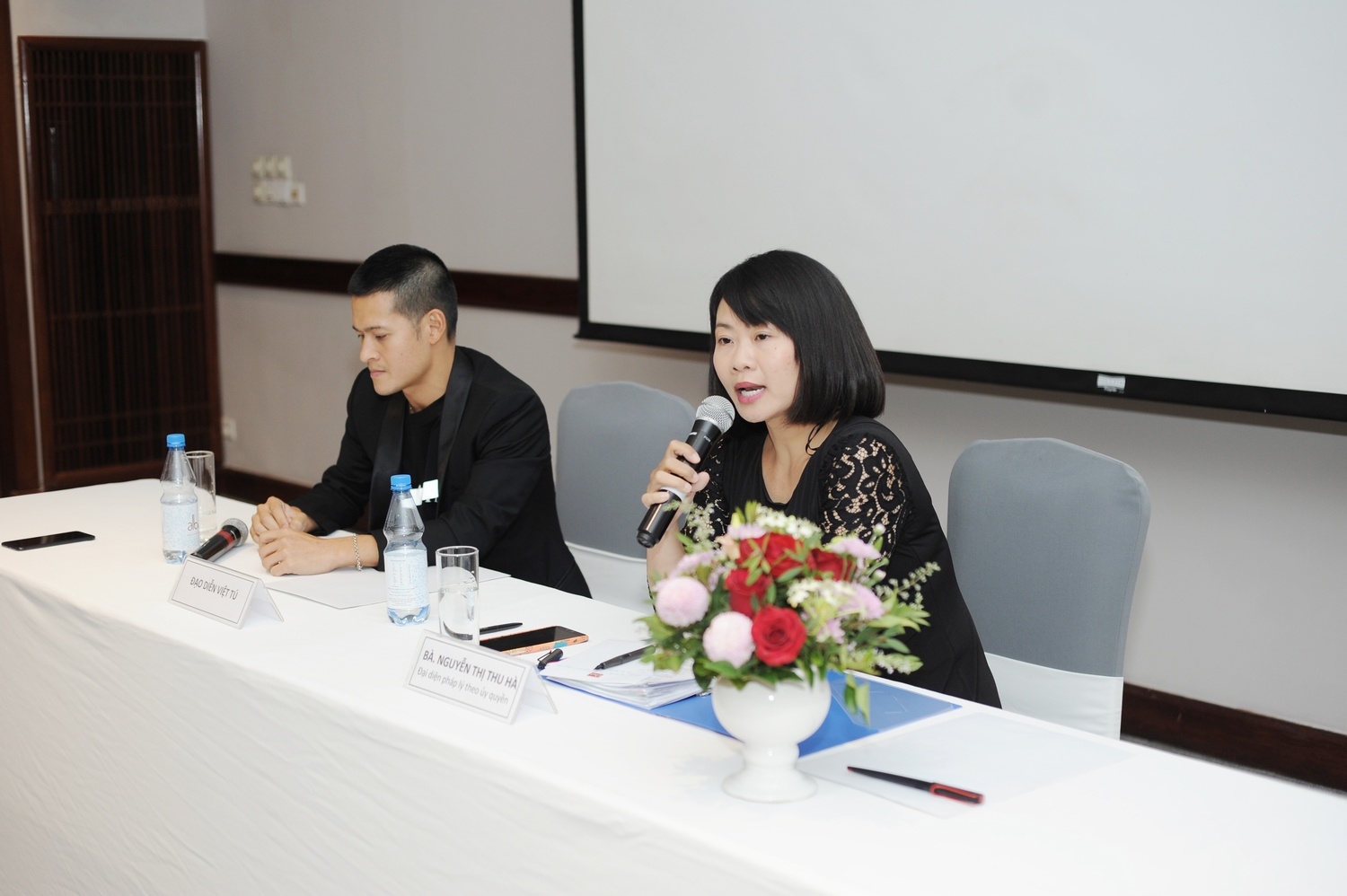 dao dien Viet Tu anh 2