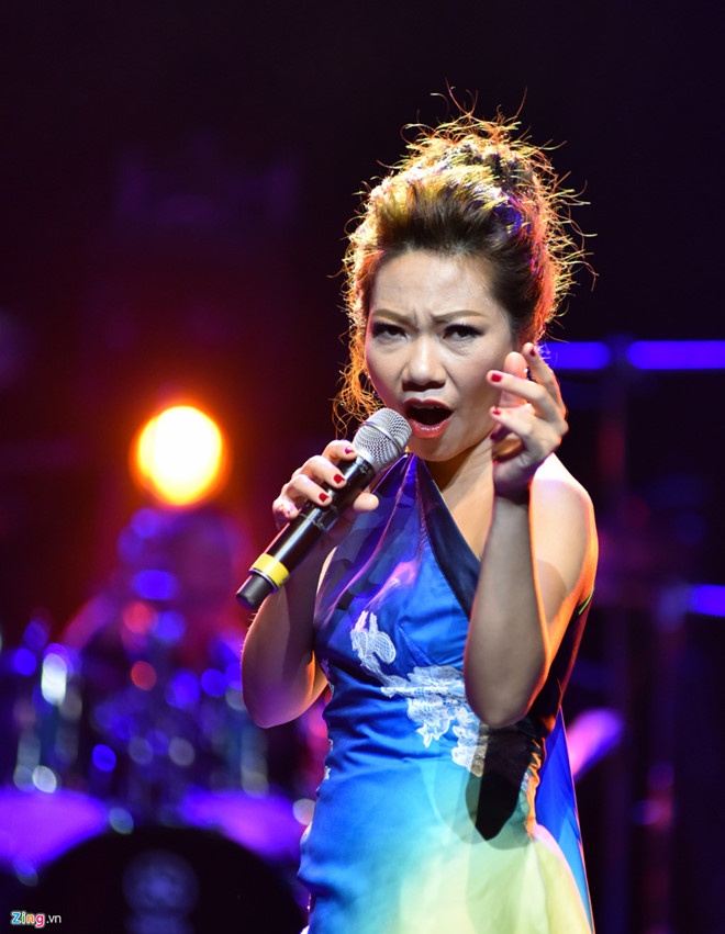 Hong Nhung hat Bua yeu anh 3