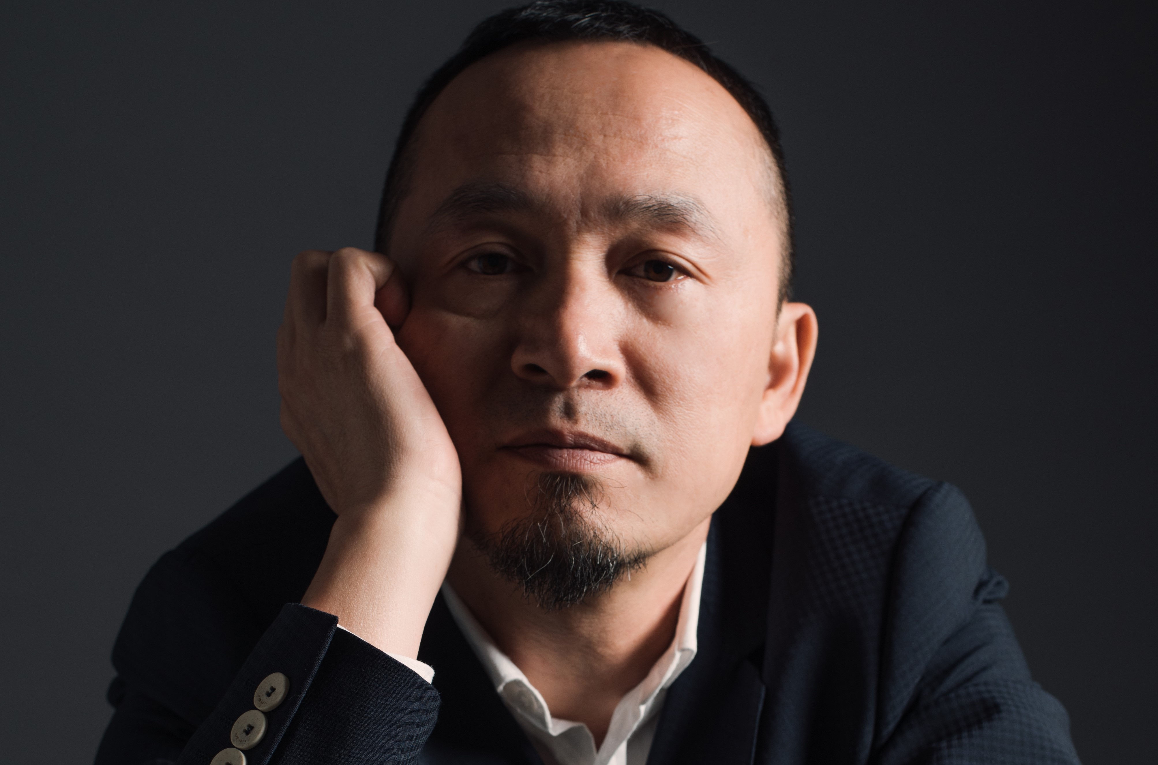 Nhac si Quoc Trung: 'Ca si Viet dang suong sa, xuat hien qua nhieu' hinh anh