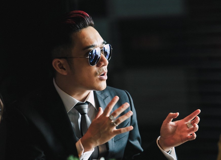 Quoc Trung che ca si Viet suong sa, Quang Ha dap: 'Ai cung can tien' hinh anh