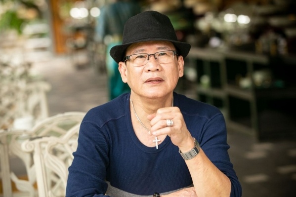 Danh ca Tuan Vu: 'Tu ngay mo quan nhau ben My, toi bo han ruou vi so' hinh anh
