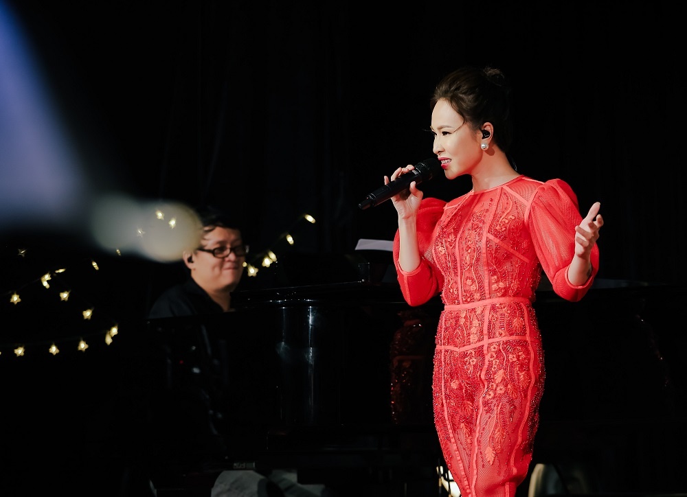 dem nhac ca si Uyen Linh anh 1