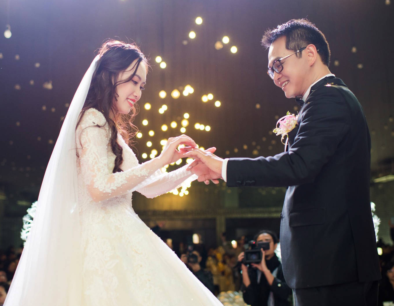 NSND Trung Hiếu kết hôn ảnh 1 NSND Trung Hieu ket hon anh 1