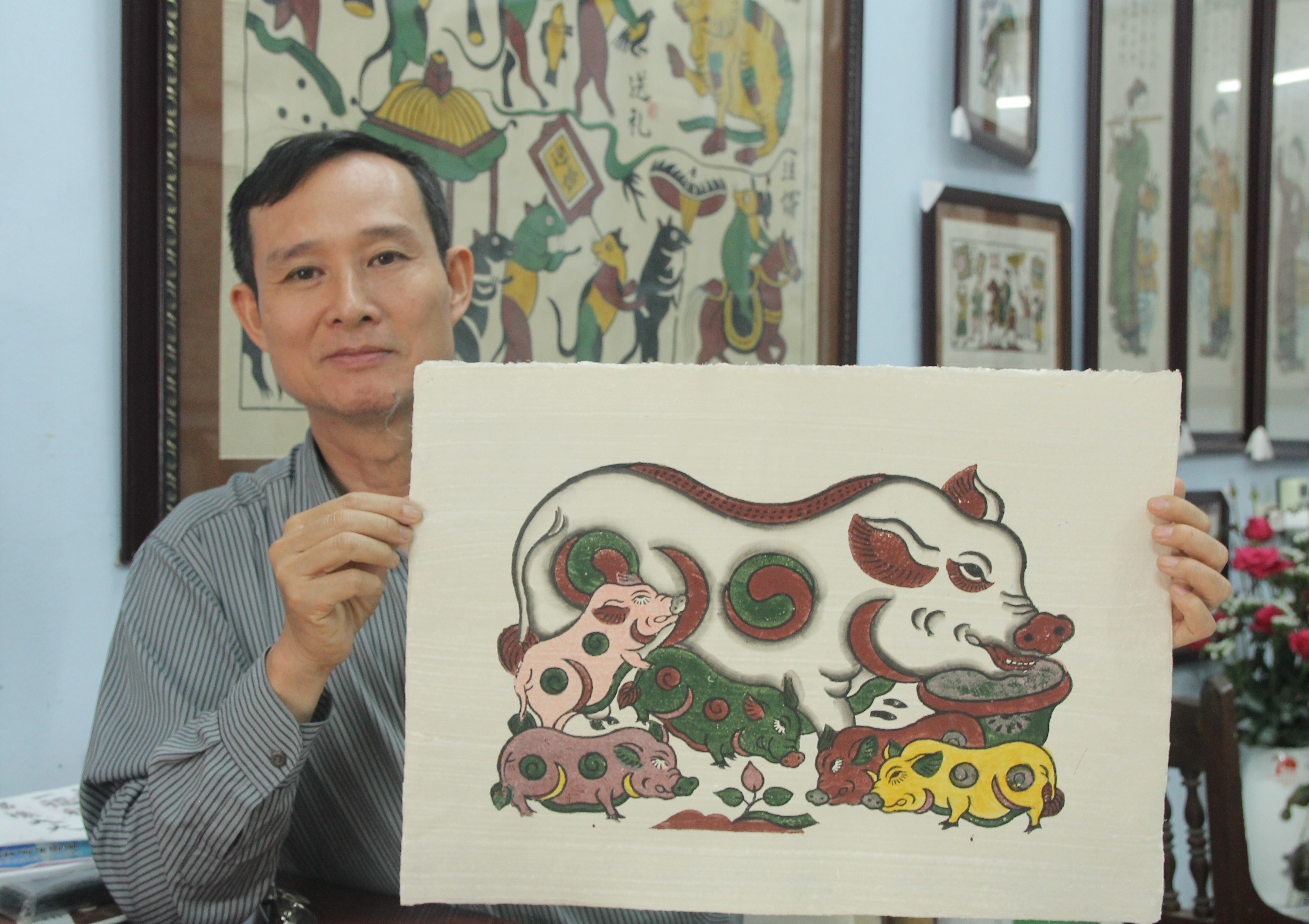 Tranh Dong Ho 'ga, lon net tuoi trong' giua cuoc chien vang ma hinh anh