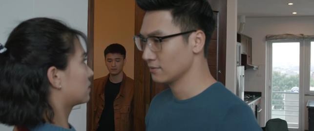 Chạy trốn thanh xuân gây tranh cãi ảnh 3 Chay tron thanh xuan gay tranh cai anh 3