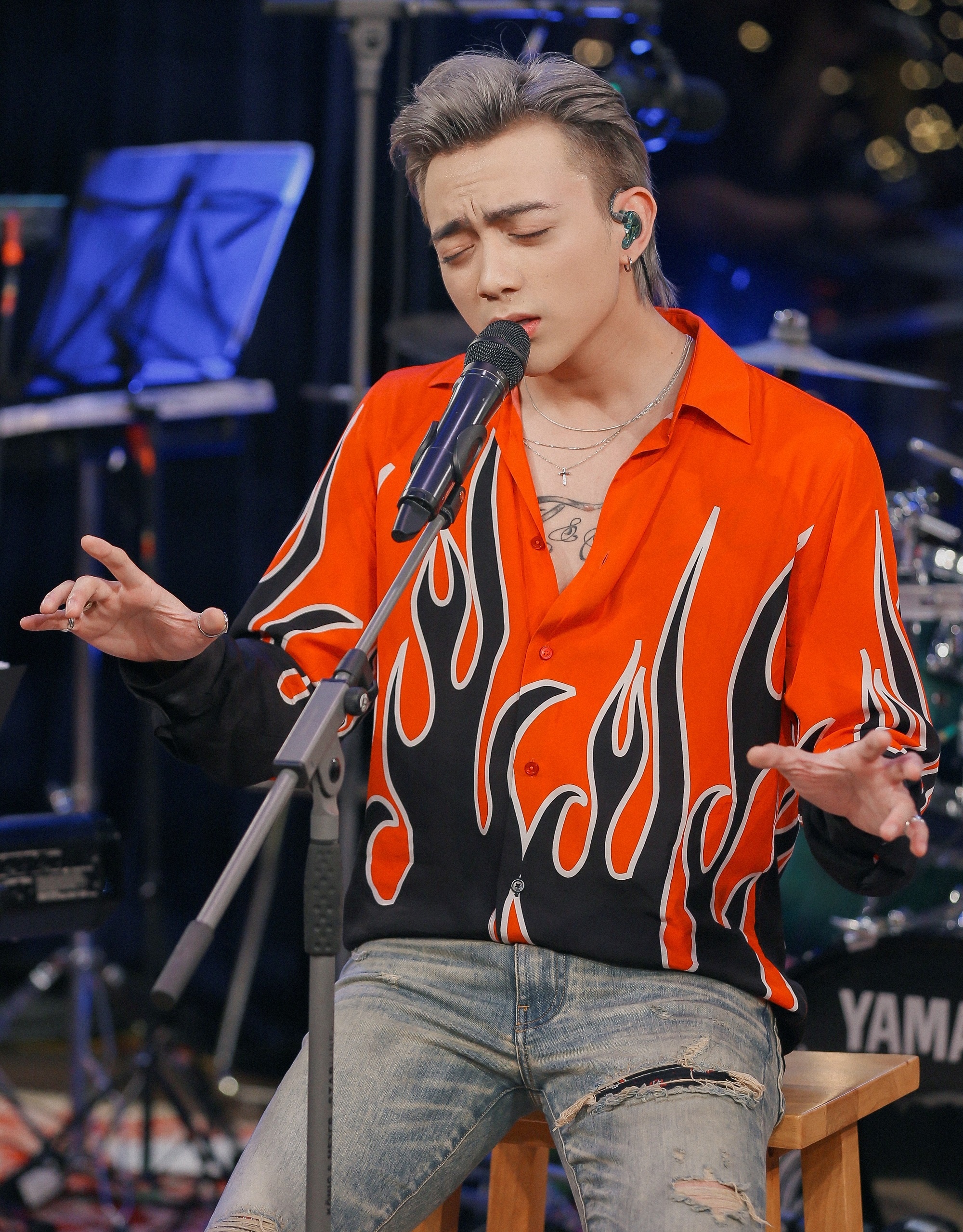 Soobin Hoang Son song khep kin anh 2