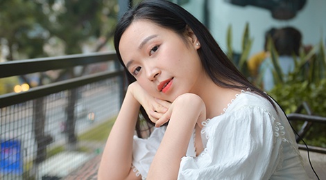 Nu thu khoa 9X truong Dien anh: 'Muon co canh hon voi NSUT Cong Ly' hinh anh