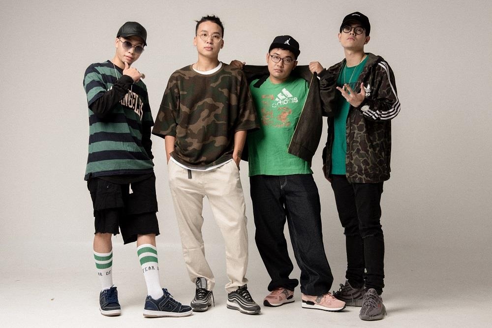 Dung ep toi uong ruou anh 1