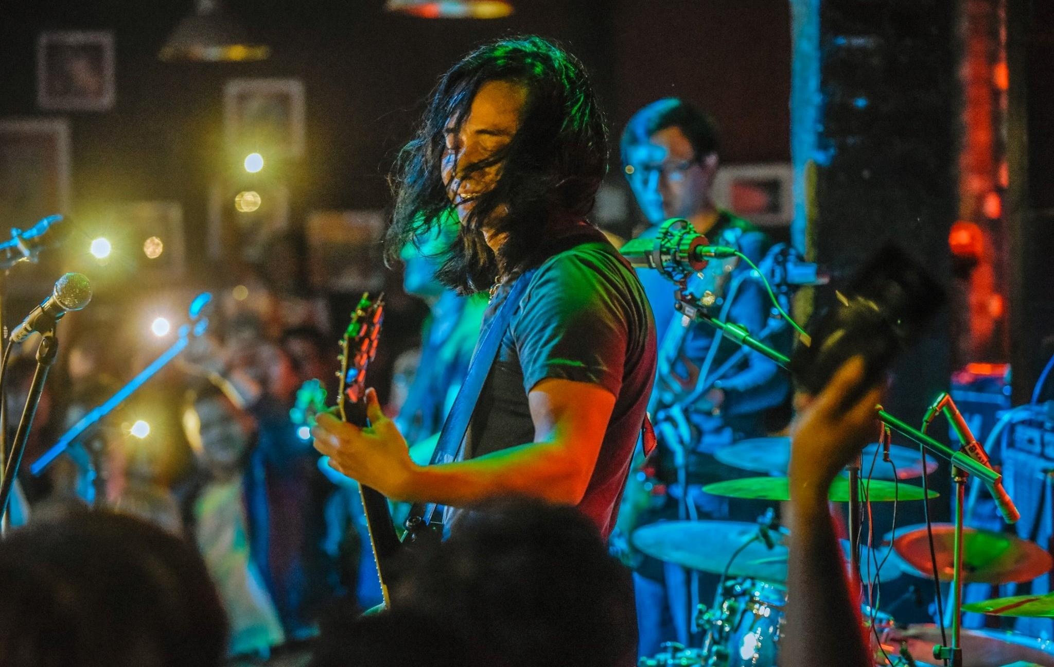 Buc Tuong 24 tuoi va nhung khan gia 9X van say me Tran Lap hinh anh