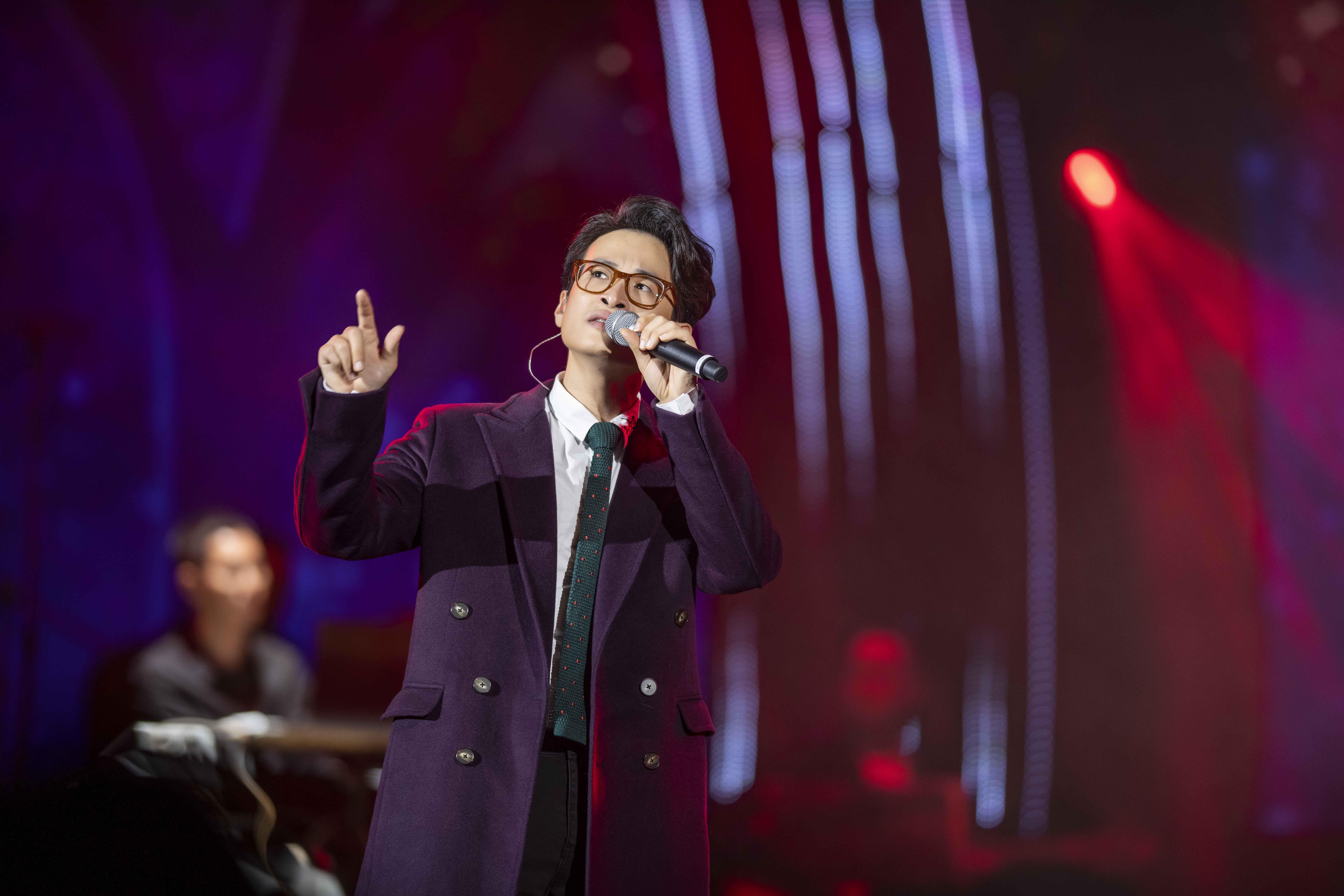 Hong Nhung tren san khau anh 3