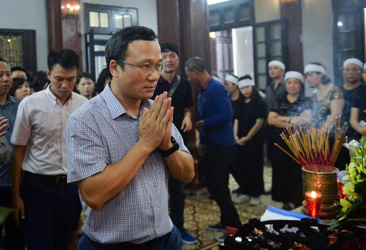 giới nghệ sĩ lên án ảnh 3 gioi nghe si len an anh 3