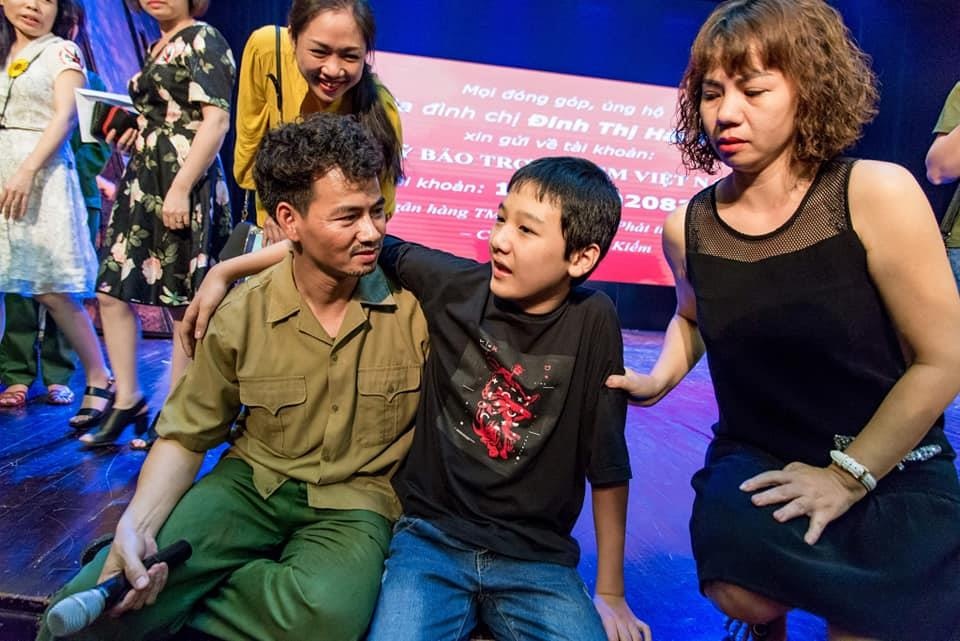 Dem dien nhieu nuoc mat ung ho gia dinh nu nghe si tu nan ham Kim Lien hinh anh